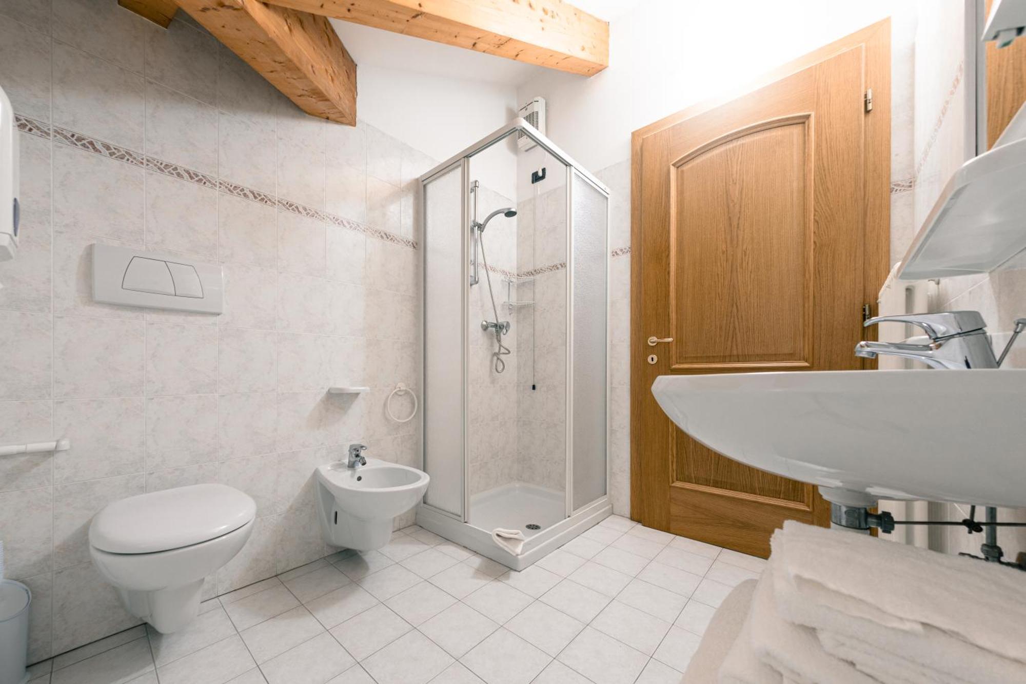 Roncegno Hotel Vittoria מראה חיצוני תמונה